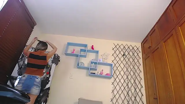 NicoleSantana online show from 10/09/25, 09:35