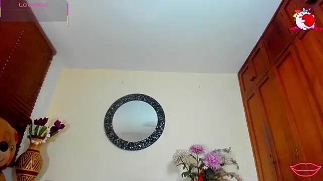 NicoleSantana online show from 05/14/26, 10:16