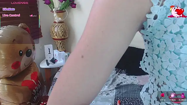 NicoleSantana online show from 06/26/26, 08:13