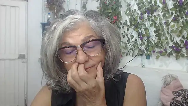 FunnyGrandma online show from 12/08/24, 03:10