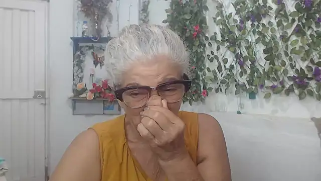 FunnyGrandma online show from 12/17/24, 12:23