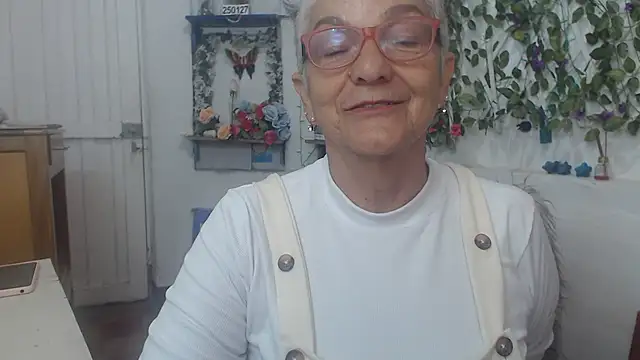 FunnyGrandma online show from 02/13/25, 01:29