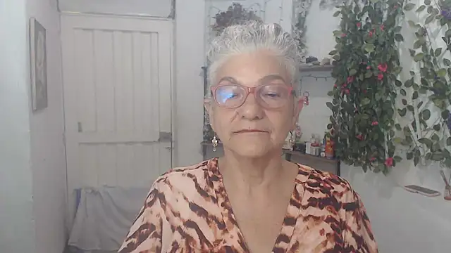 FunnyGrandma online show from 02/18/25, 01:54