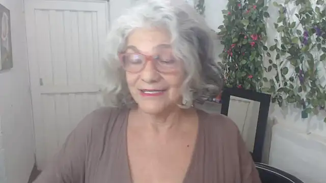 FunnyGrandma online show from 03/13/25, 11:49