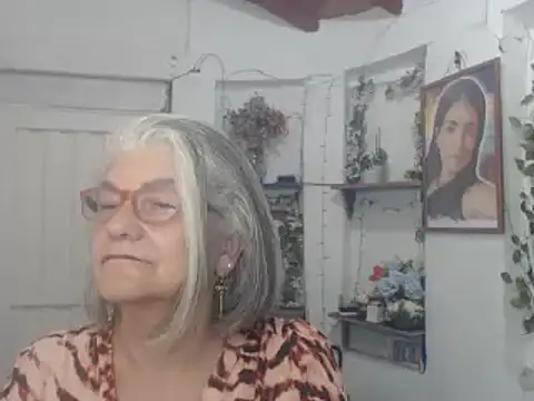 FunnyGrandma online show from 09/13/25, 01:49