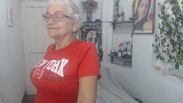 FunnyGrandma online show from 09/21/25, 01:40