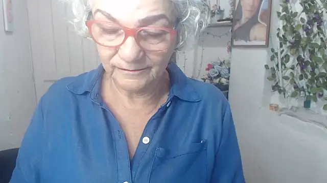 FunnyGrandma online show from 09/30/25, 12:04