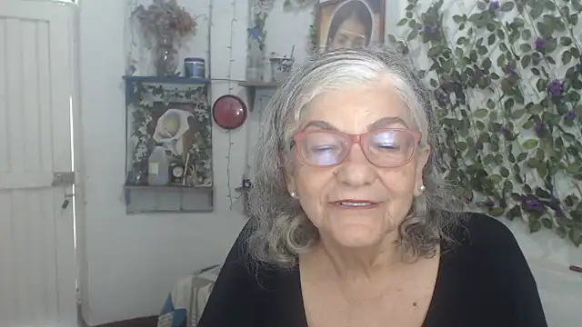 Snapshot of FunnyGrandma chatting on 03/02/26, 03:19 FunnyGrandma online show from 03/02/26, 03:19
