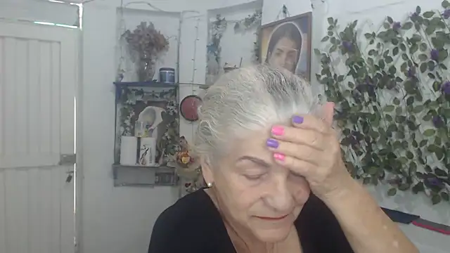 Snapshot of FunnyGrandma chatting on 03/13/26, 02:45 FunnyGrandma online show from 03/13/26, 02:45