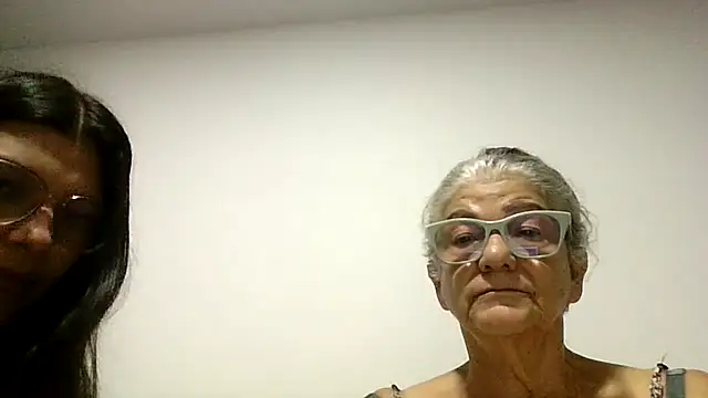 Snapshot of FunnyGrandma chatting on 06/14/26, 02:24 FunnyGrandma online show from 06/14/26, 02:24