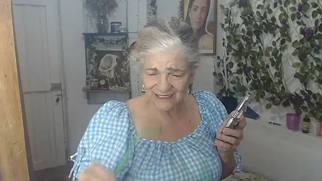 Snapshot of FunnyGrandma chatting on 07/16/26, 11:55 FunnyGrandma online show from 07/16/26, 11:55