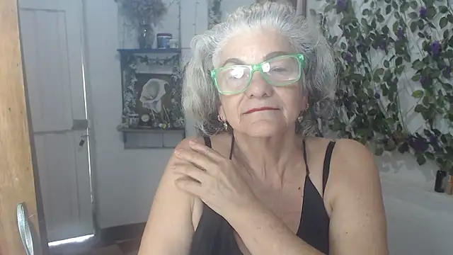 Snapshot of FunnyGrandma chatting on 07/19/26, 08:34 FunnyGrandma online show from 07/19/26, 08:34