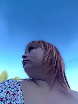 Model9798 online show from 09/24/25, 06:17