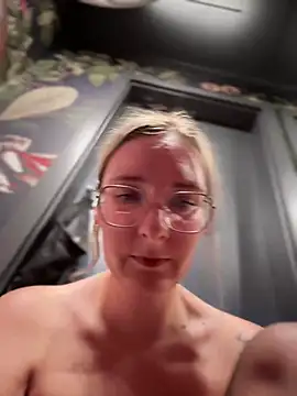 The Snowwhitee online show from 02/18/25, 10:25