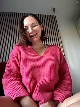 The Snowwhitee online show from 10/25/25, 02:02