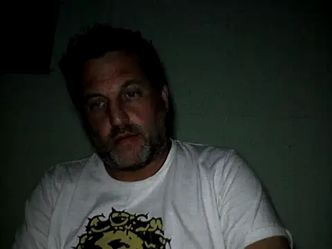 Snapshot of Reload_033 chatting on 05/23/26, 03:34 Reload 033 online show from 05/23/26, 03:34