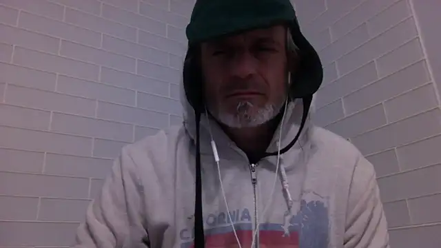 Snapshot of readyforfunxxx chatting on 12/12/24, 02:00 readyforfunxxx online show from 12/12/24, 02:00