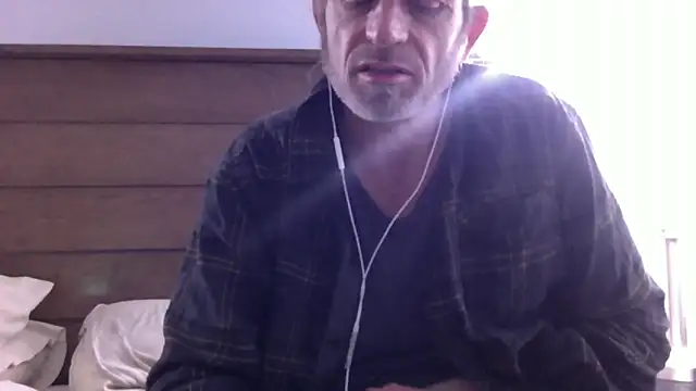 Snapshot of readyforfunxxx chatting on 12/22/24, 04:06 readyforfunxxx online show from 12/22/24, 04:06