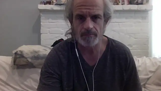 Snapshot of readyforfunxxx chatting on 09/15/25, 03:23 readyforfunxxx online show from 09/15/25, 03:23