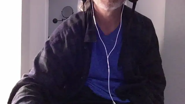 Snapshot of readyforfunxxx chatting on 05/08/26, 01:38 readyforfunxxx online show from 05/08/26, 01:38