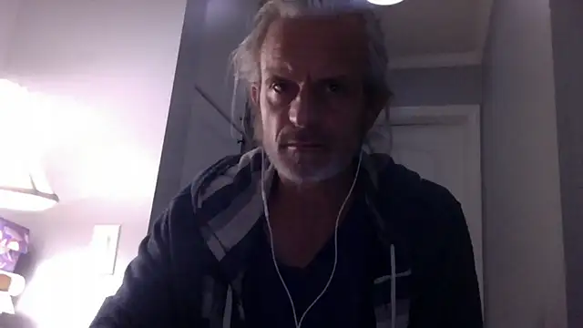 Snapshot of readyforfunxxx chatting on 05/14/26, 01:18 readyforfunxxx online show from 05/14/26, 01:18