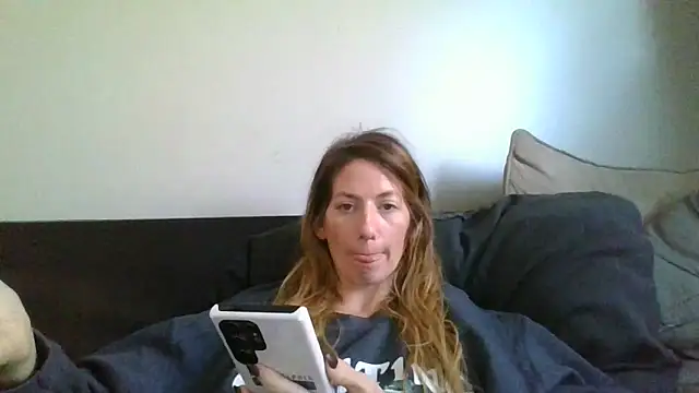 Rhodesxox online show from 11/17/25, 07:19