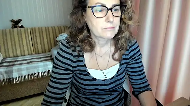 lauraoven online show from 11/22/25, 09:30