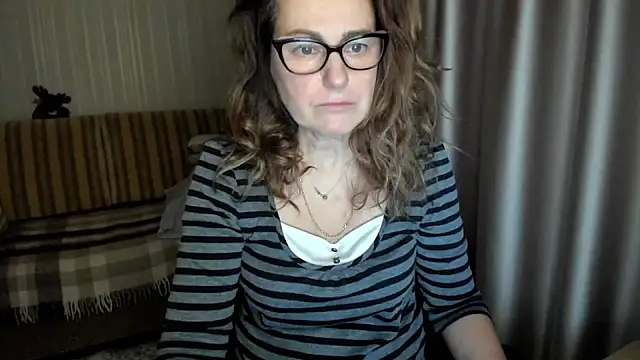 lauraoven online show from 01/18/26, 01:15