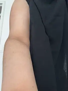 Snapshot of Marocainegroscul chatting on 03/15/26, 11:38 Marocainegroscul online show from 03/15/26, 11:38