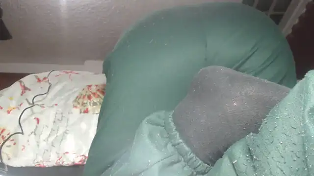 prettyangelsquirt online show from 10/22/25, 12:00