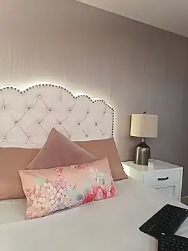 Sofiia W26 online show from 02/19/25, 07:48