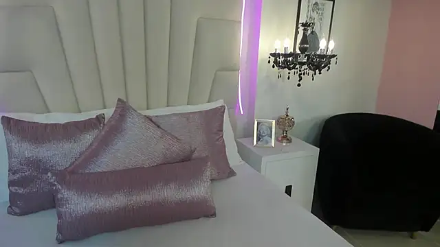 Sofiia W26 online show from 05/11/26, 12:33