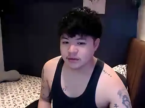 Snapshot of ASIANken911 chatting on 10/21/25, 08:37 ASIANken911 online show from 10/21/25, 08:37