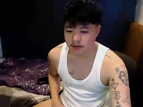 Snapshot of ASIANken911 chatting on 11/16/25, 04:34 ASIANken911 online show from 11/16/25, 04:34