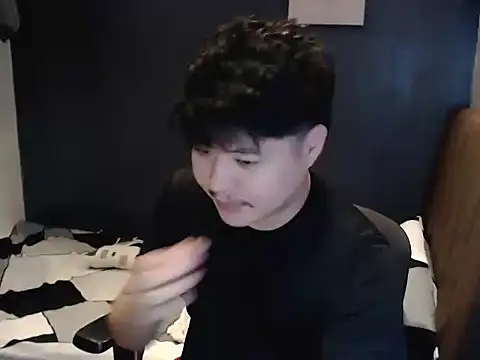 Snapshot of ASIANken911 chatting on 11/20/25, 02:06 ASIANken911 online show from 11/20/25, 02:06