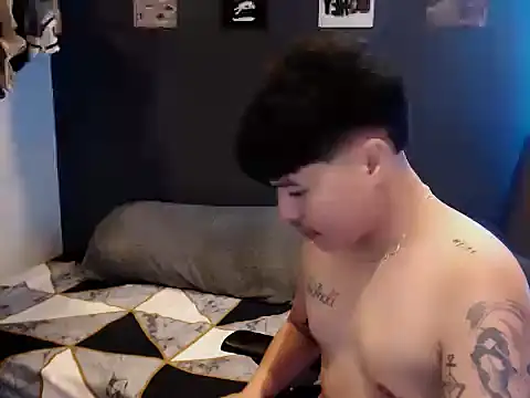 Snapshot of ASIANken911 chatting on 04/01/26, 04:15 ASIANken911 online show from 04/01/26, 04:15