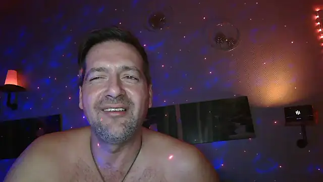 Snapshot of matrikes1 chatting on 12/14/24, 09:45 matrikes1 online show from 12/14/24, 09:45