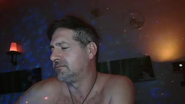 Snapshot of matrikes1 chatting on 12/15/24, 12:51 matrikes1 online show from 12/15/24, 12:51