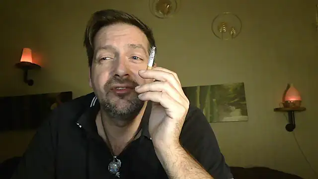 Snapshot of matrikes1 chatting on 12/28/24, 11:59 matrikes1 online show from 12/28/24, 11:59