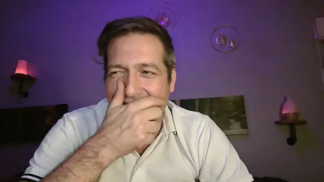 Snapshot of matrikes1 chatting on 01/17/25, 07:05 matrikes1 online show from 01/17/25, 07:05