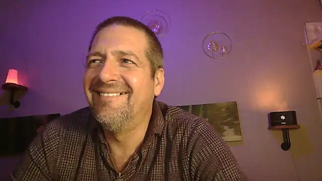 Snapshot of matrikes1 chatting on 02/24/25, 06:47 matrikes1 online show from 02/24/25, 06:47