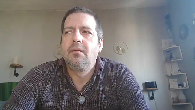 Snapshot of matrikes1 chatting on 03/08/25, 11:05 matrikes1 online show from 03/08/25, 11:05