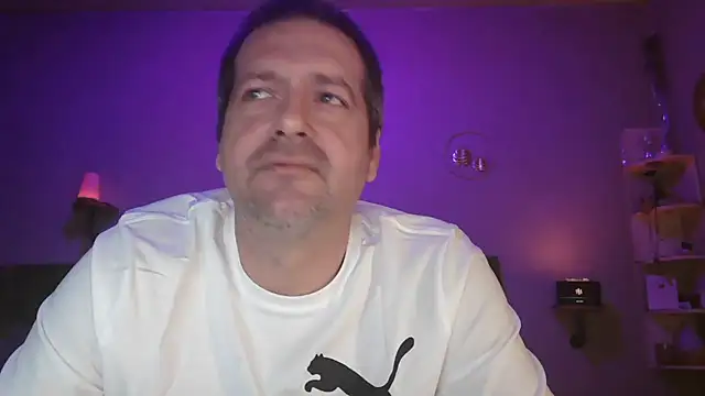 Snapshot of matrikes1 chatting on 03/17/25, 08:09 matrikes1 online show from 03/17/25, 08:09