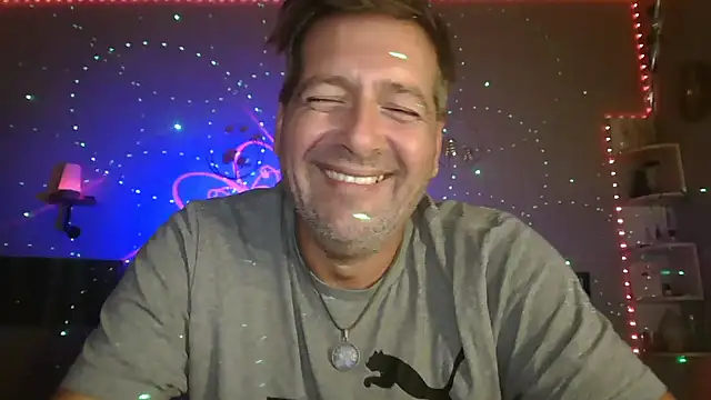 Snapshot of matrikes1 chatting on 10/05/25, 06:28 matrikes1 online show from 10/05/25, 06:28