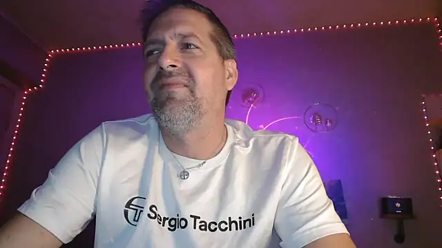 Snapshot of matrikes1 chatting on 02/14/26, 07:32 matrikes1 online show from 02/14/26, 07:32