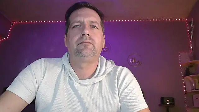 Snapshot of matrikes1 chatting on 02/28/26, 03:02 matrikes1 online show from 02/28/26, 03:02