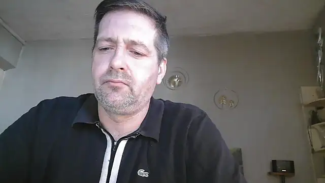 Snapshot of matrikes1 chatting on 03/02/26, 03:41 matrikes1 online show from 03/02/26, 03:41