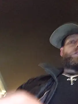 Snapshot of Kw8585kw chatting on 12/21/25, 12:40 Kw8585kw online show from 12/21/25, 12:40