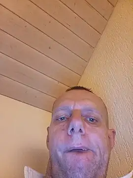 Snapshot of Kw8585kw chatting on 01/10/26, 10:58 Kw8585kw online show from 01/10/26, 10:58