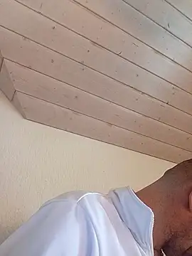 Snapshot of Kw8585kw chatting on 01/14/26, 11:38 Kw8585kw online show from 01/14/26, 11:38